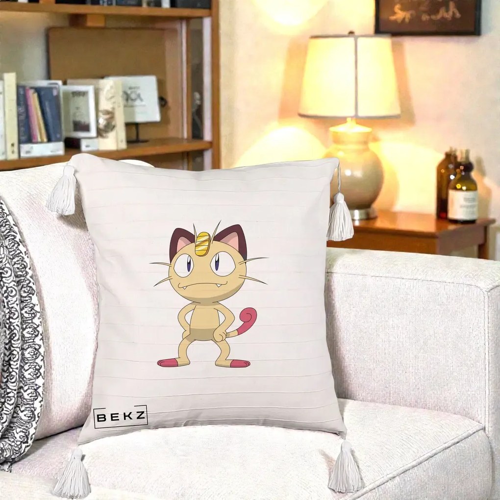 Perna Personalizata Meowth Pokemon, 40x40 cm, Bej cu Franjuri, Husa Detasabila, Perna Inclusa, BEKZ®