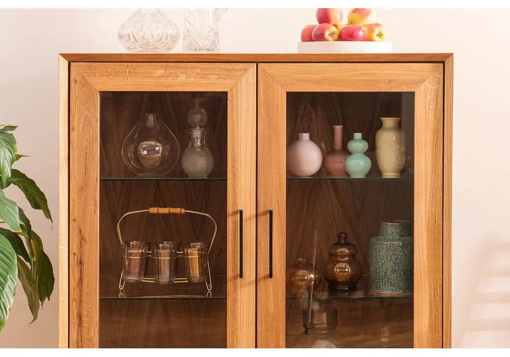 Vitrină din lemn de stejar 97x125 cm Abies – The Beds