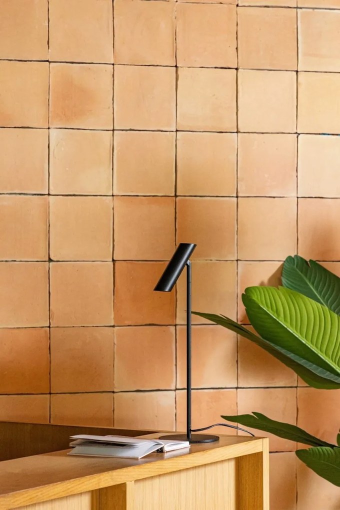 Lampa LED de birou stil minimalist LEO neagra