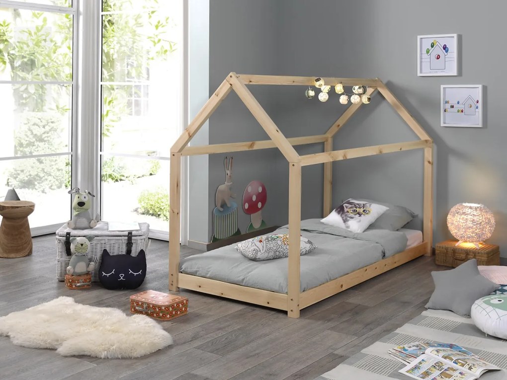 Set CABANE în culoare culoare lemn natural format dintr-un Pat copii Vipack (90 x 200 cm) și o SALTEA PAT COPII Basic Cool (90 x 200 x 10 cm).