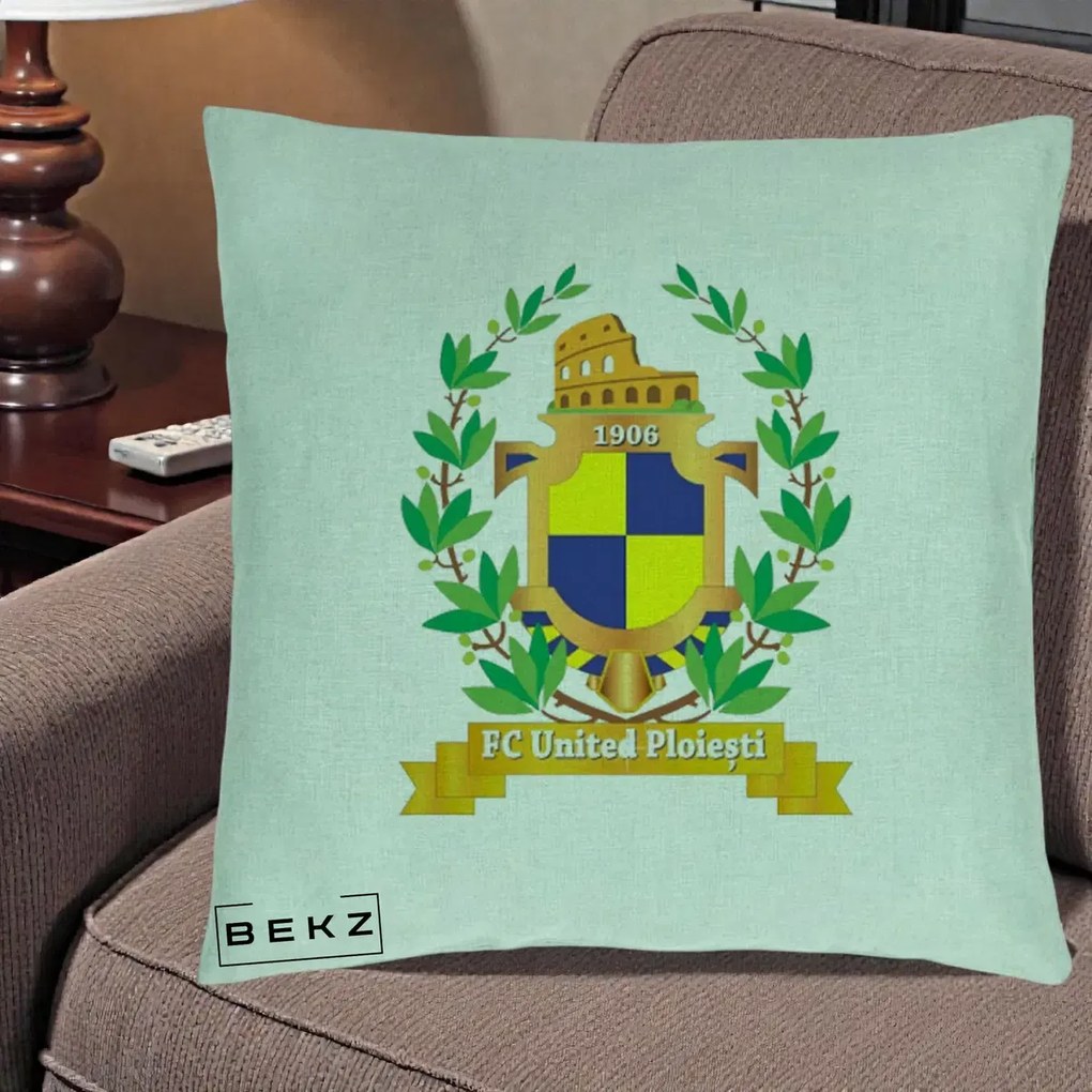 Perna Personalizata FC United Ploiesti 1906 Fotbal, 40x40 cm, Verde Menta, Husa Detasabila, Perna Inclusa, BEKZ®