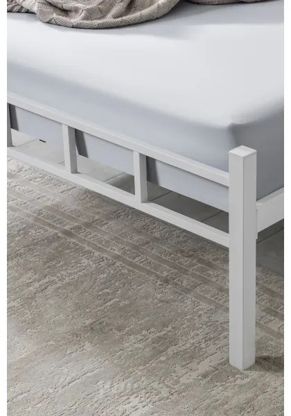Pat dublu din metal ORMEL 160x200 cm, alb, capacitate de încărcare 200 kg
