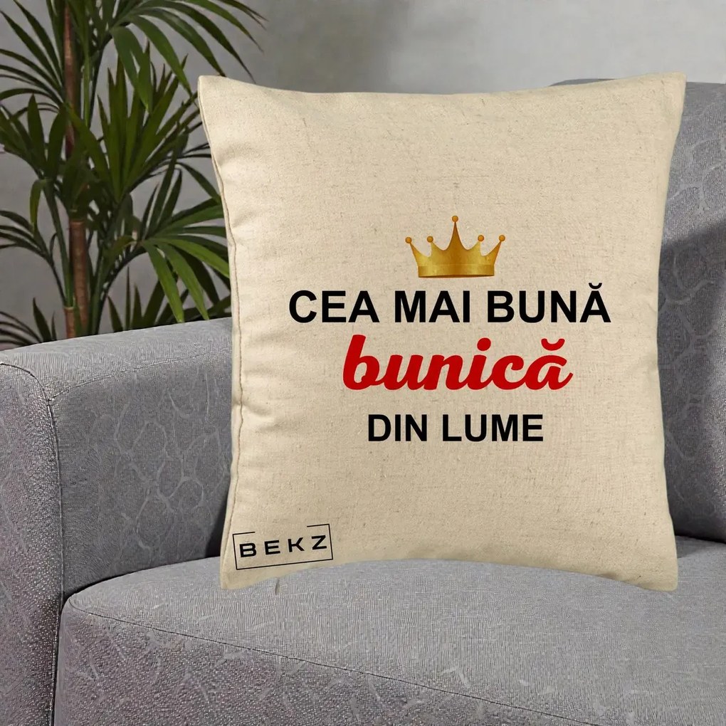 Cadou pentru Bunica - Perna Personalizata Cea Mai Buna Bunica Din Lume Coroana Aurie, 40x40 cm, Bej, Husa Detasabila, Perna Inclusa, BEKZ®