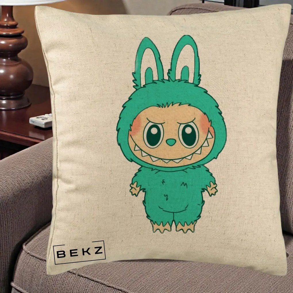 Perna Personalizata Labubu Turcoaz, 40x40 cm, Bej, Husa Detasabila, Perna Inclusa, BEKZ®
