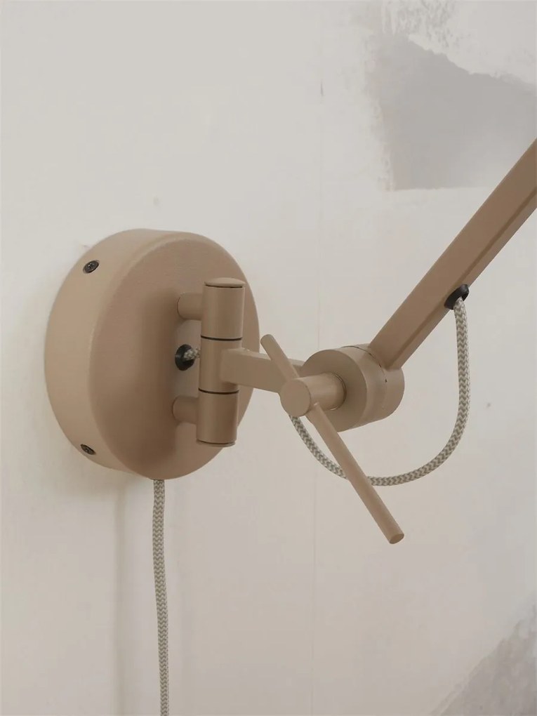 Aplica de perete din metal cu brat articulat Marseille sand