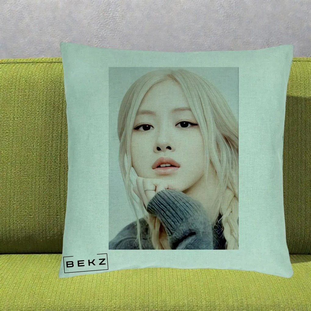 Perna Personalizata K-pop BLACKPINK Rose cu Jucarie de Plus, 40x40 cm, Verde Menta, Husa Detasabila, Perna Inclusa, BEKZ®