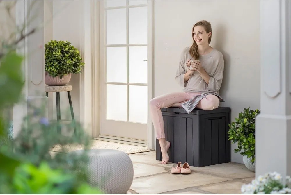Cutie de depozitare pentru grădină gri închis din plastic Urban – Keter