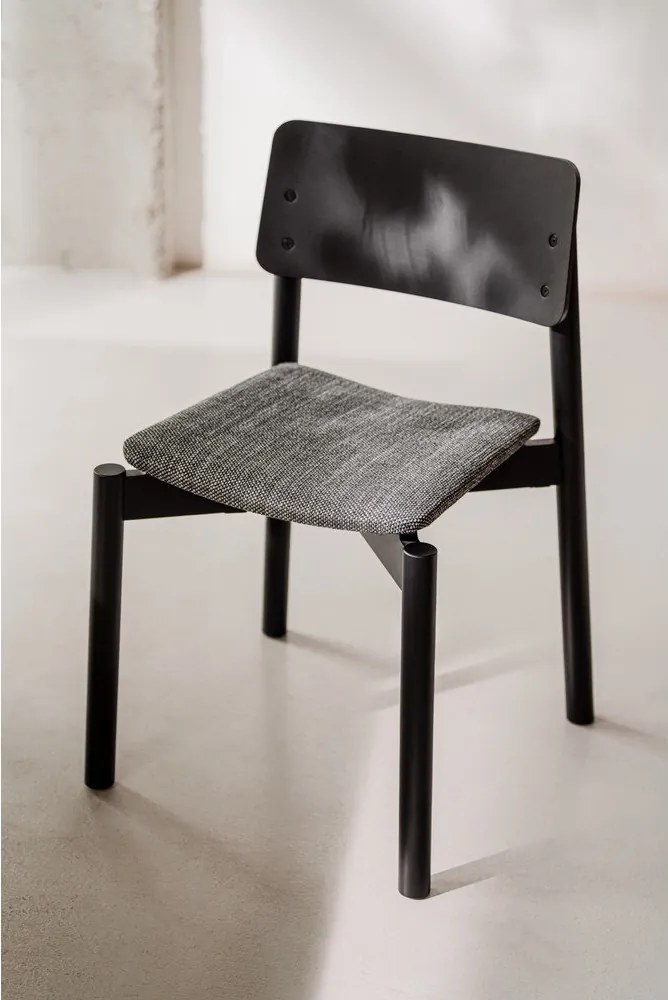 Scaun de dining negru stivuibil Wem – noo.ma