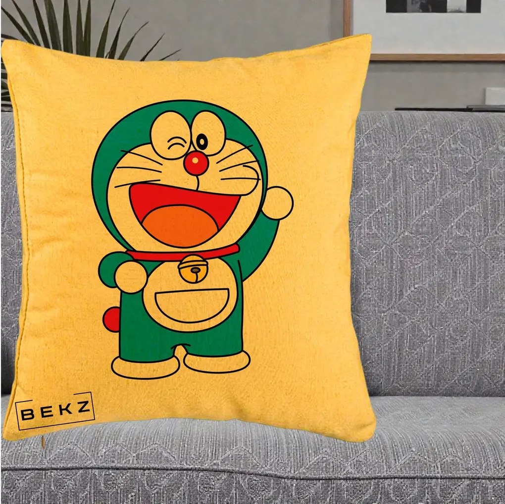 Perna Personalizata Doraemon Salutand, 40x40 cm, Galben, Husa Detasabila, Perna Inclusa, BEKZ®