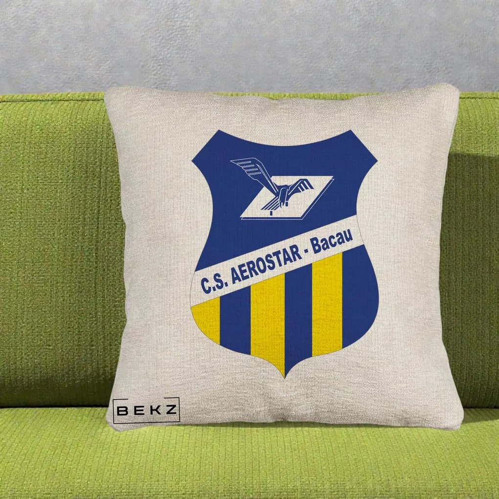 Perna Personalizata CS Aerostar Bacau Fotbal, 40x40 cm, Bej Canapea, Husa Detasabila, Perna Inclusa, BEKZ®