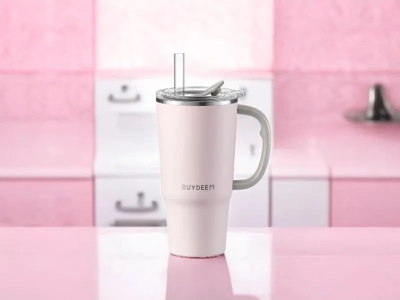 Cană termică cu pai încorporat Buydeem DS57-P, 700 ml, menține temperatura (cald/rece) până la 6 ore, izolație sub vid, oțel inoxidabil, fără BPA, roz