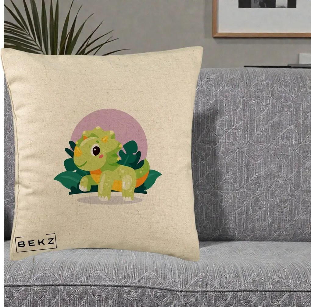 Perna Decorativa Triceratops Kawaii Verde, 40x40 cm, Bej, Husa Detasabila, Perna Inclusa, BEKZ®