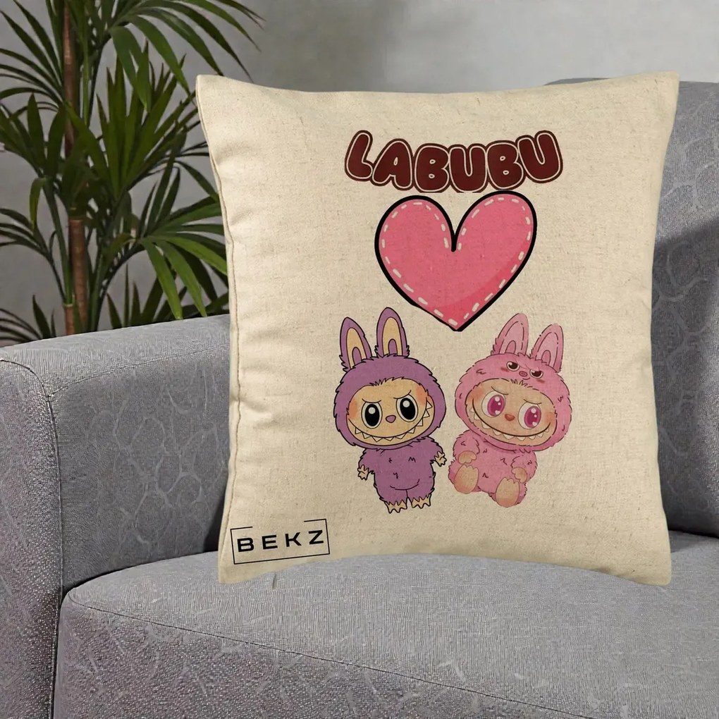 Perna Personalizata Labubu Cuplu Inima, 40x40 cm, Bej, Husa Detasabila, Perna Inclusa, BEKZ®