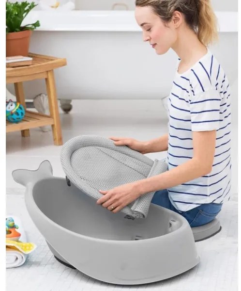 Skip Hop - Cadă pentru bebeluși MOBY 3 cu suport ergonomic, gri
