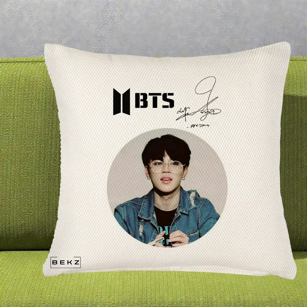 Perna Personalizata K-pop BTS Jimin Portret Cerc Autograf Geaca, 40x40 cm, Crem Reliefat, Husa Detasabila, Perna Inclusa, BEKZ®