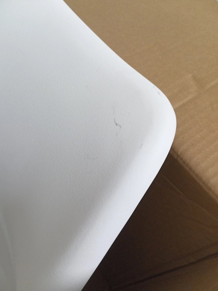 OFERTA Scaun alb-negru BALI MARK cu picioare negre Calitatea a II-a