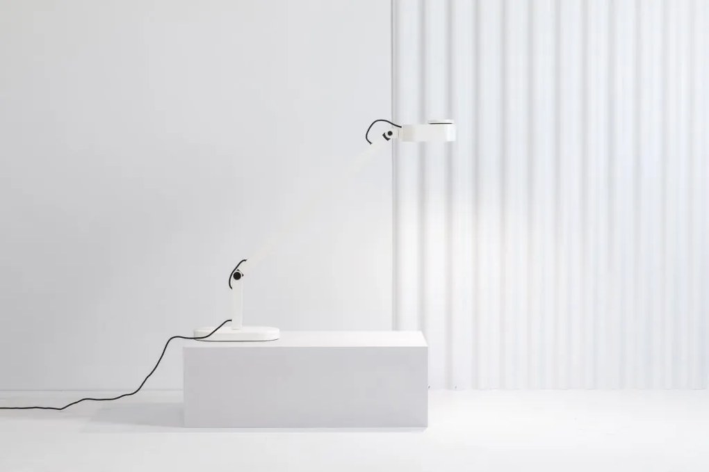 Veioza LED dimabila / Lampa de birou design ultra-modern INVITING alba