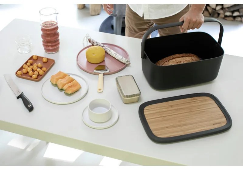 Cutie de paine Brabantia Nic 1003255, 39.5 cm, Capac din bambus, Maner de transport, Gri