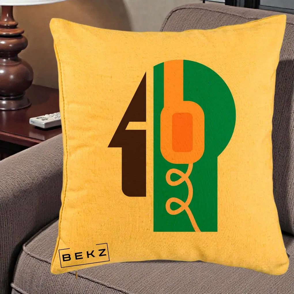 Perna Personalizata Retro Casti Muzicale, 40x40 cm, Galben, Husa Detasabila, Perna Inclusa, BEKZ®