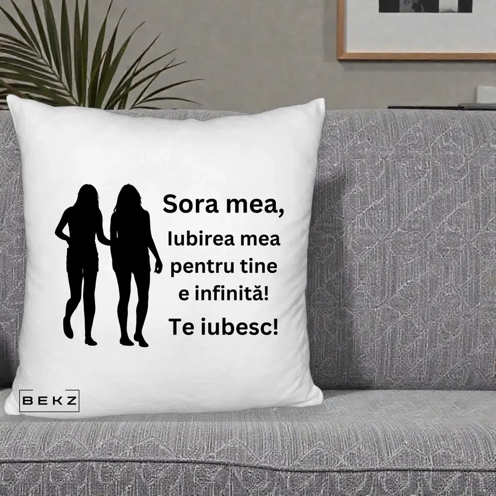 Cadou pentru Sora - Perna Personalizata Sora Mea Te Iubesc Siluete Negre Tinand Maini, 40x40 cm, Alb Pufos, Husa Detasabila, Perna Inclusa, BEKZ®