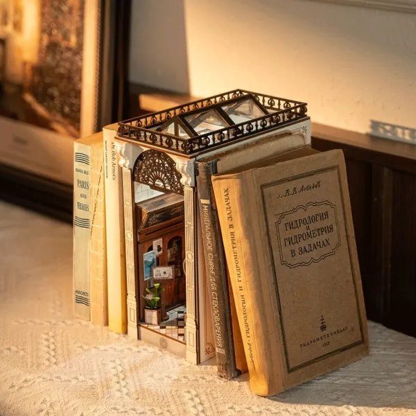 RoboTime suport LED de cărți Întâlnire cu cărțile în arcadă 2xAAA