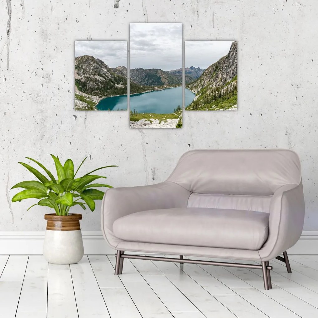 Tablou cu lac în munți (90x60 cm)