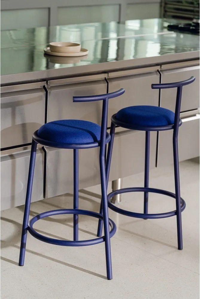 Scaun de bar albastru din metal (înălțime șezut 68 cm) Hogo – noo.ma