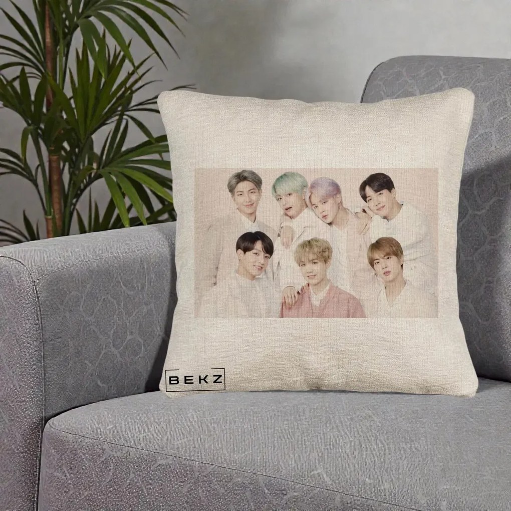 Perna Personalizata K-pop BTS Foto Grup Landscape Pastel, 40x40 cm, Bej Canapea, Husa Detasabila, Perna Inclusa, BEKZ®