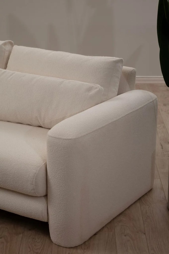 Coltar Lily crem plusat pe stanga