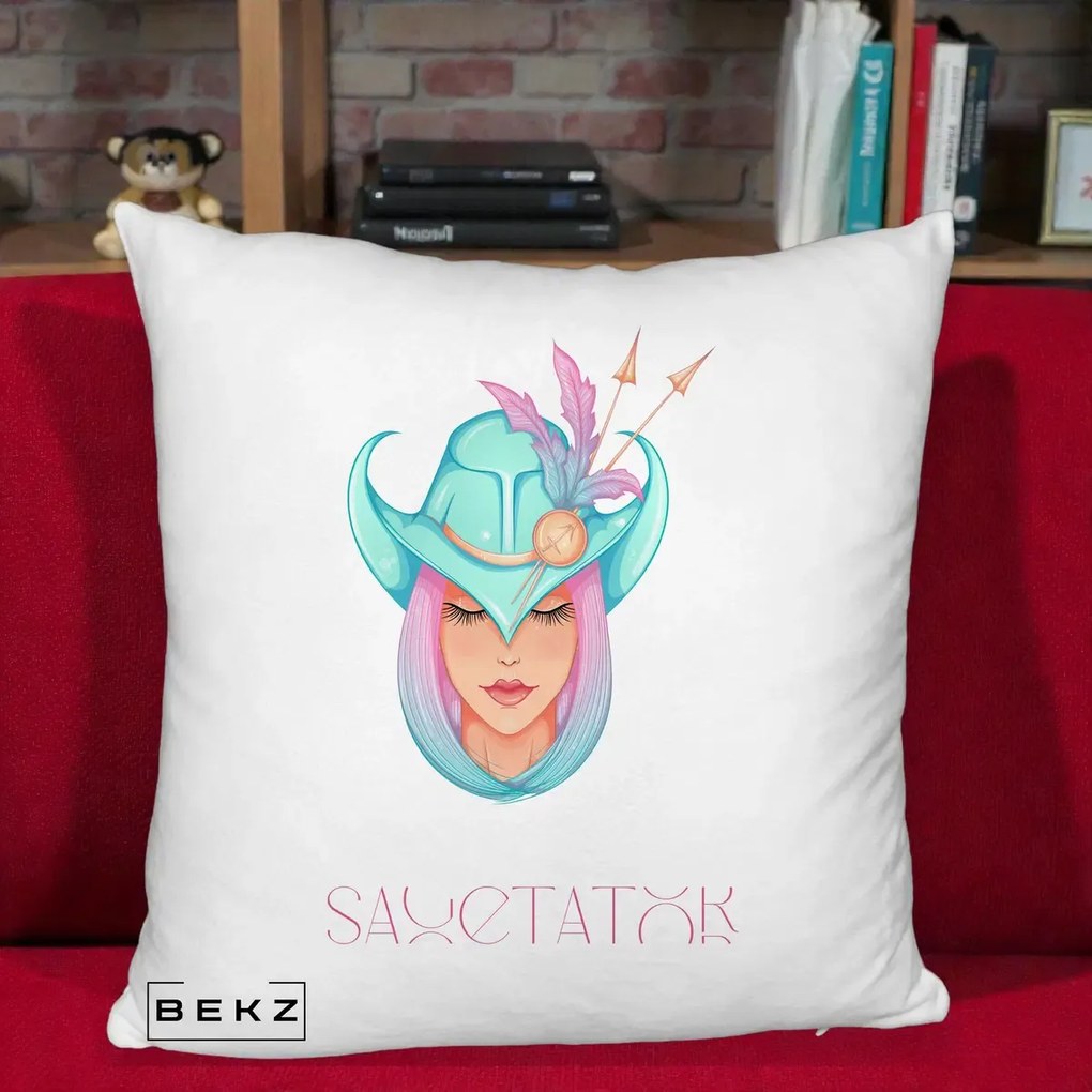 Perna Personalizata Zodiac Sagetator Cowgirl, 40x40 cm, Alb Pufos, Husa Detasabila, Perna Inclusa, BEKZ®