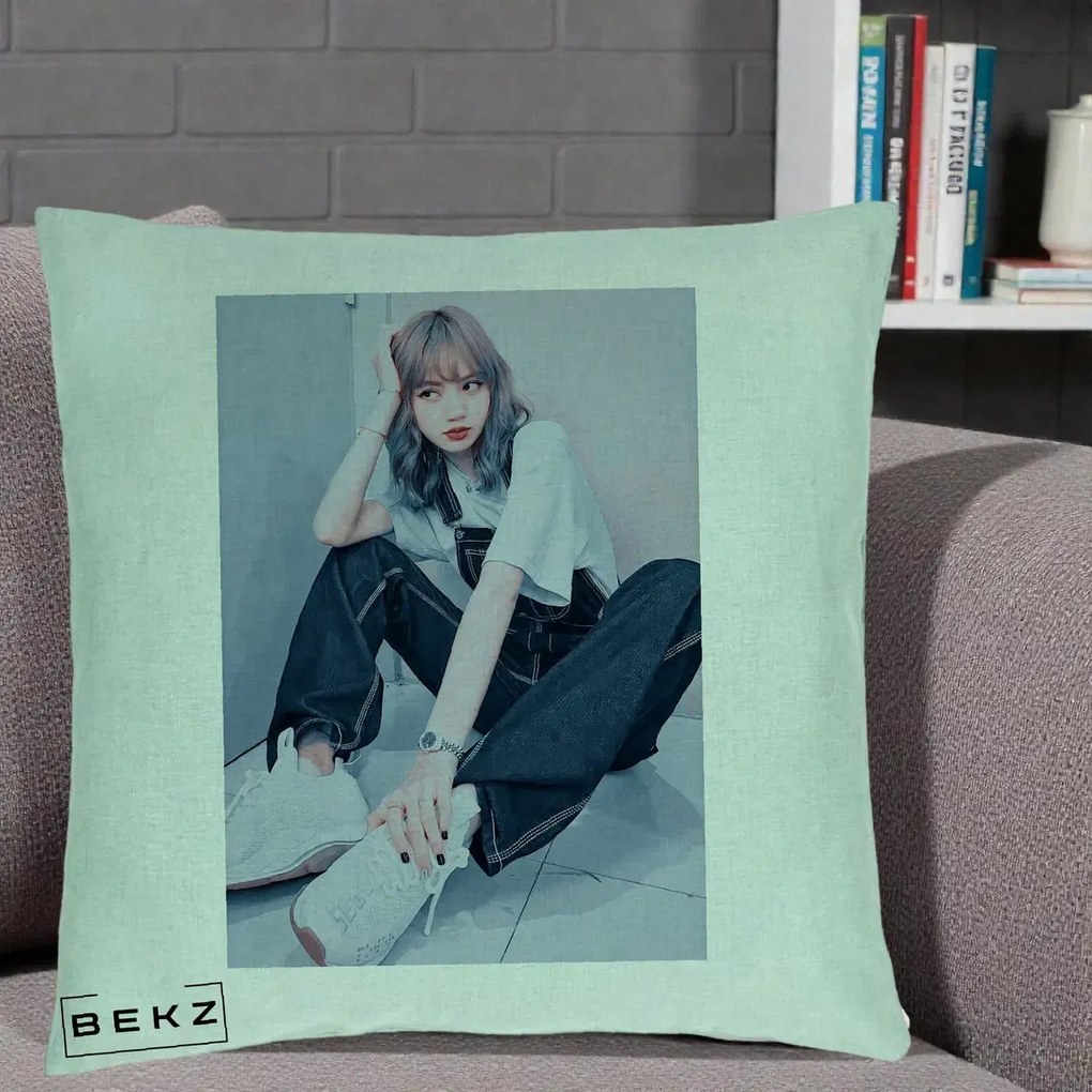 Perna Personalizata K-pop BLACKPINK Lisa, 40x40 cm, Verde Menta, Husa Detasabila, Perna Inclusa, BEKZ®