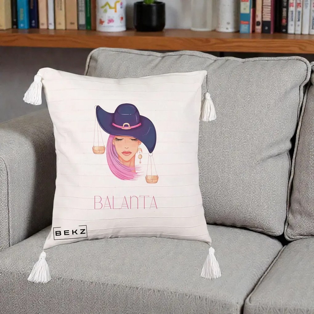 Perna Personalizata Zodiac Balanta Cowgirl, 40x40 cm, Bej cu Franjuri, Husa Detasabila, Perna Inclusa, BEKZ®