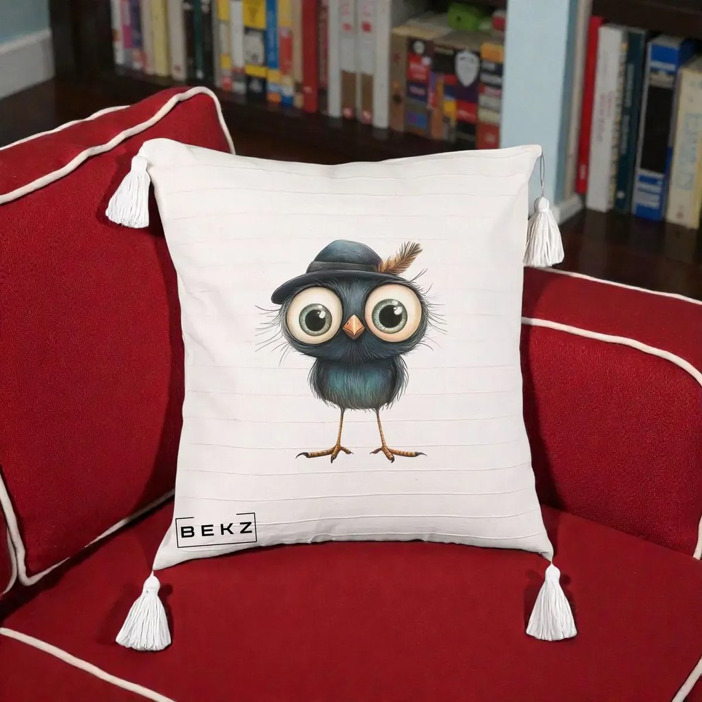 Perna Decorativa Pui Misterios cu Palarie Neagra, 40x40 cm, Bej cu Franjuri, Husa Detasabila, Perna Inclusa, BEKZ®