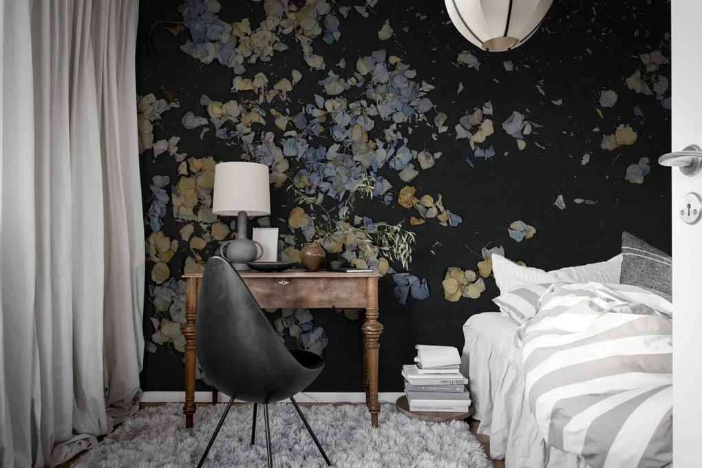 Fototapet, Fragile Beauty, Dark Blue, Rebel Walls