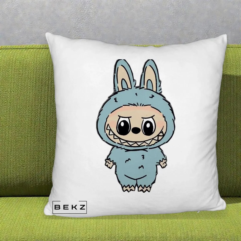 Perna Personalizata Labubu Albastru-Gri Solo, 40x40 cm, Alb Pufos, Husa Detasabila, Perna Inclusa, BEKZ®