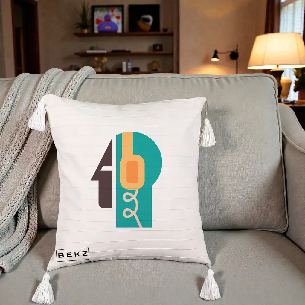Perna Personalizata Retro Casti Muzicale, 40x40 cm, Bej cu Franjuri, Husa Detasabila, Perna Inclusa, BEKZ®