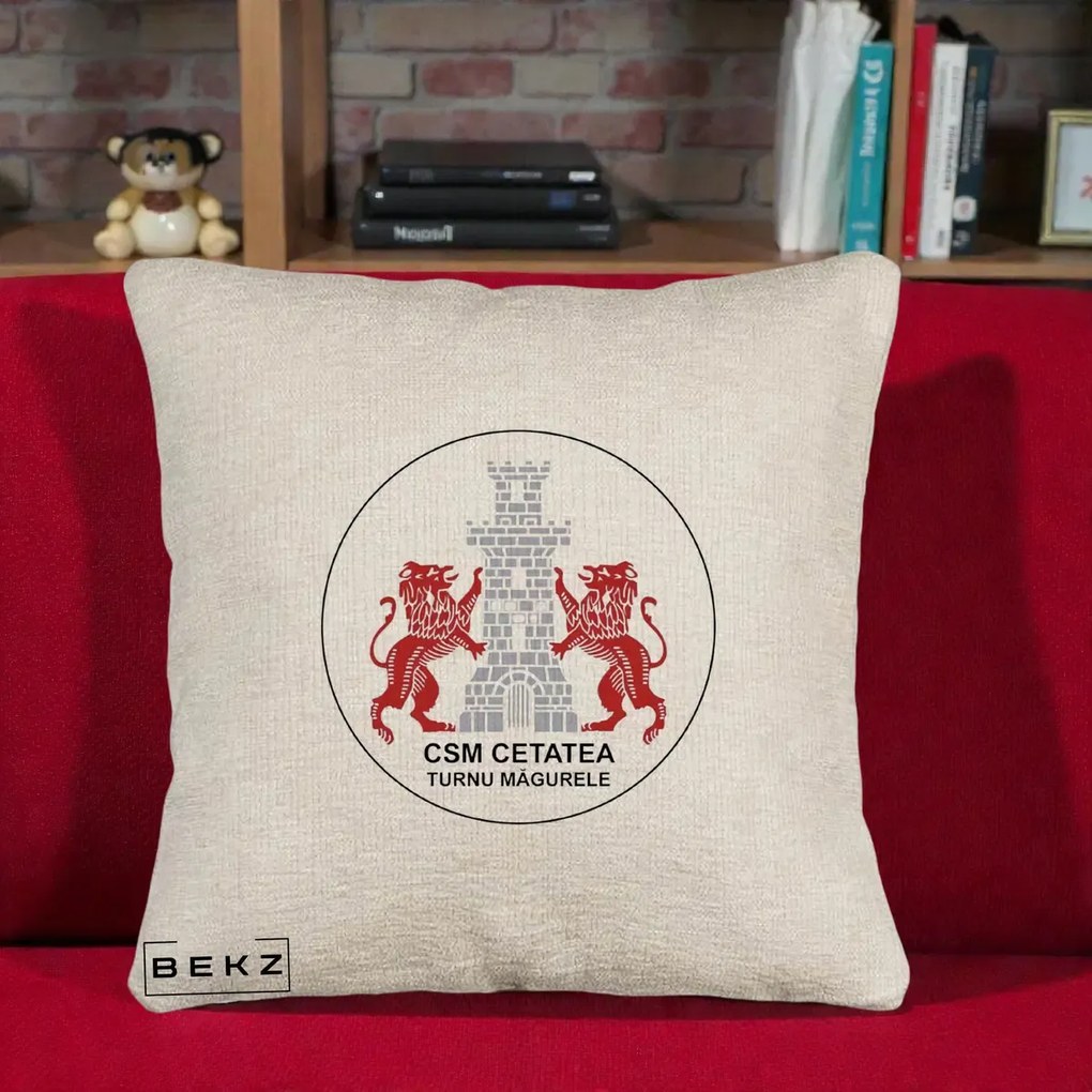 Perna Personalizata CSM Cetatea Turnu Magurele Fotbal, 40x40 cm, Bej Canapea, Husa Detasabila, Perna Inclusa, BEKZ®