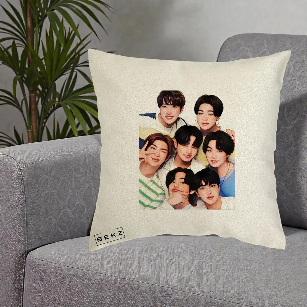 Perna Personalizata K-pop BTS Bangtan Boys Portret Grup Fanart, 40x40 cm, Ecru, Husa Detasabila, Perna Inclusa, BEKZ®