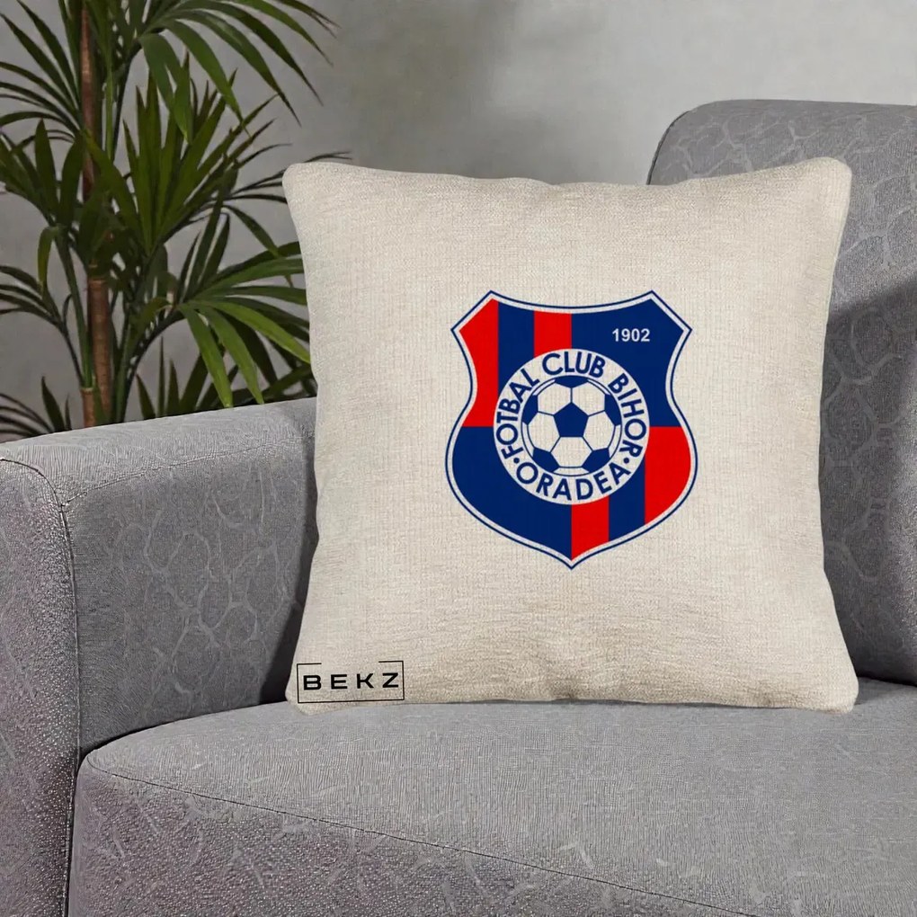 Perna Personalizata FC Bihor Oradea 1902 Fotbal, 40x40 cm, Bej Canapea, Husa Detasabila, Perna Inclusa, BEKZ®