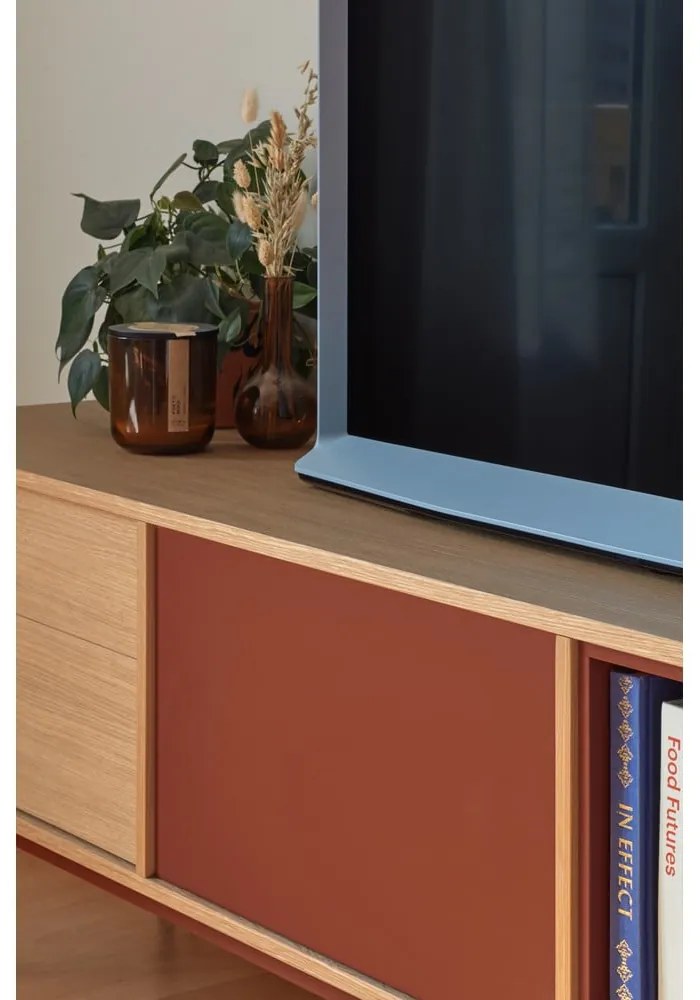 Comodă TV cu aspect de lemn de stejar Teulat Yoko, roșu cărămiziu