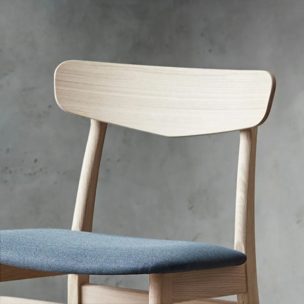 Scaun de dining albastru/în culoare naturală din lemn de stejar Mosbøl – Hammel Furniture