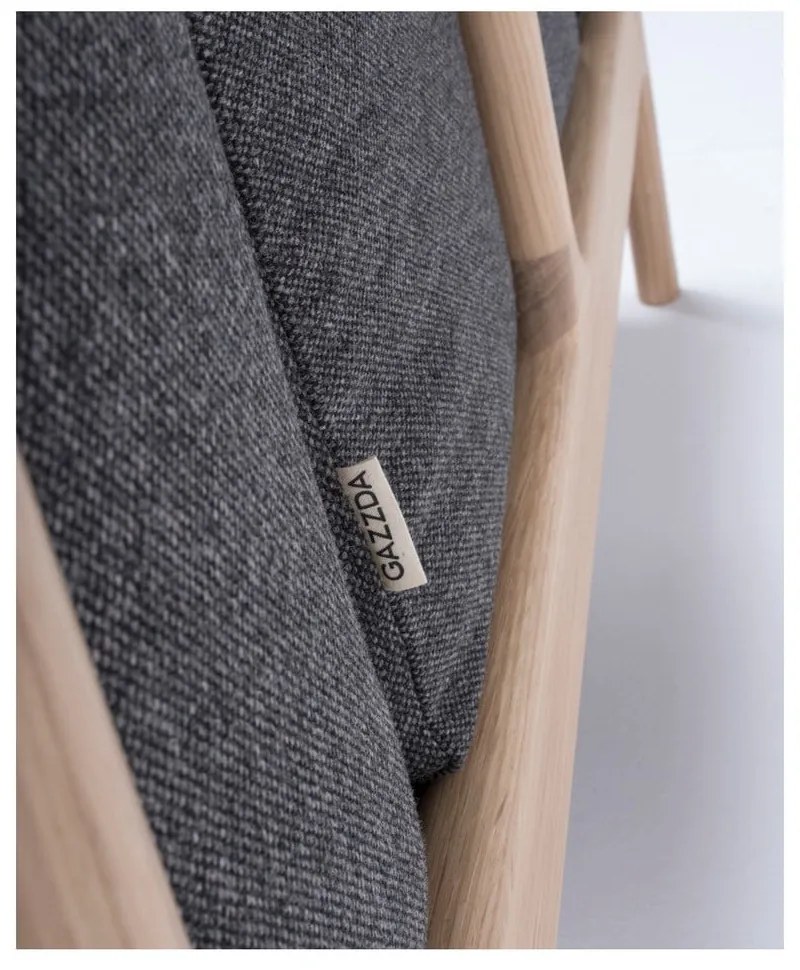 Fotoliu din lemn de stejar Gazzda Fawn, gri închis