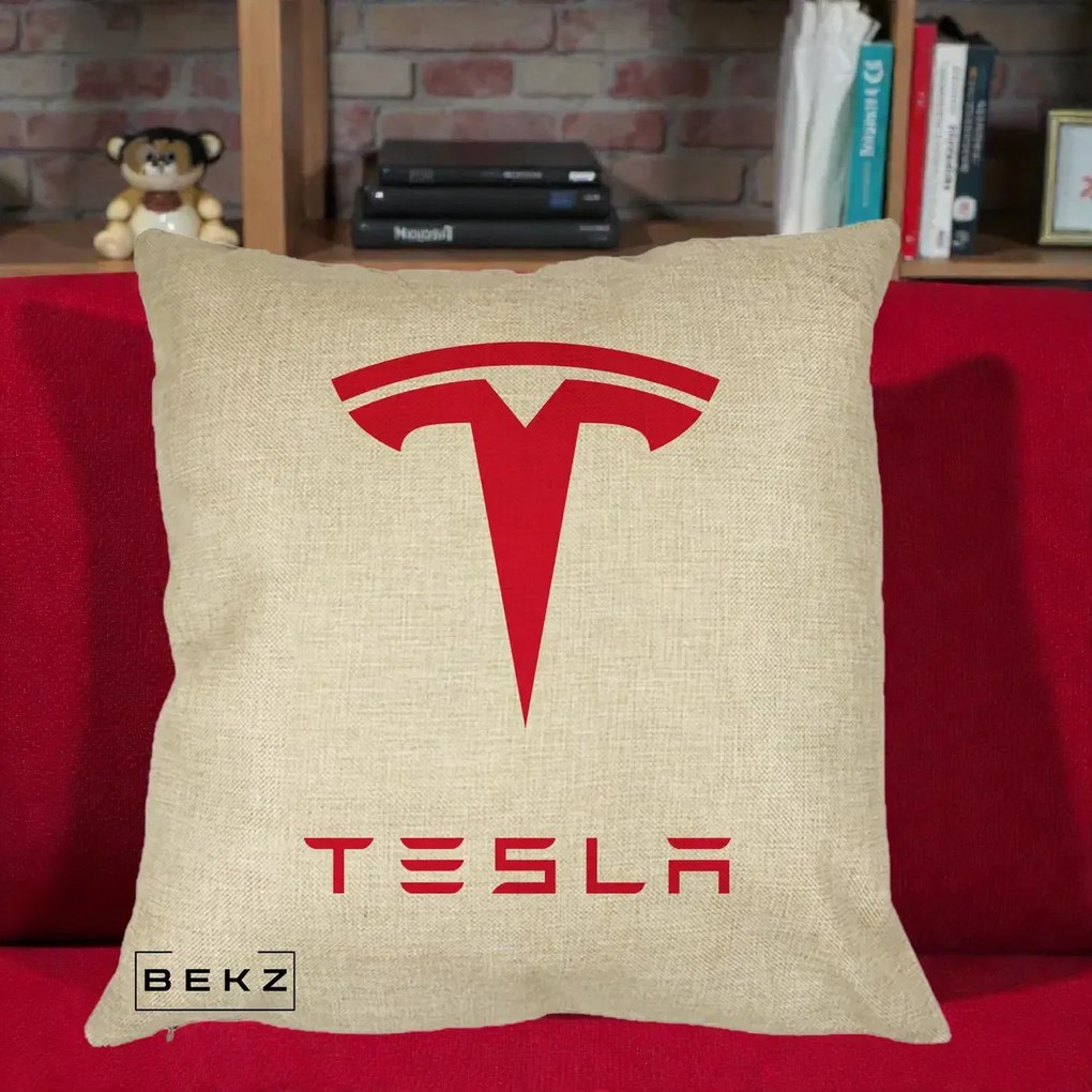 Perna Personalizata cu emblema Tesla, 40x40 cm, Crem, Husa Detasabila, Perna Inclusa, BEKZ®