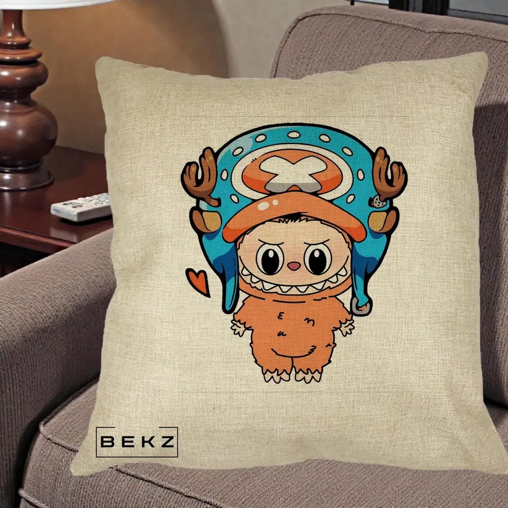 Perna Personalizata Labubu x Tony Tony Chopper, 40x40 cm, Crem, Husa Detasabila, Perna Inclusa, BEKZ®