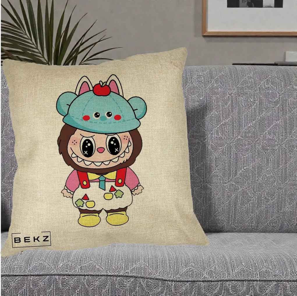 Perna Personalizata Labubu x Urs Albastru Colorat, 40x40 cm, Crem, Husa Detasabila, Perna Inclusa, BEKZ®