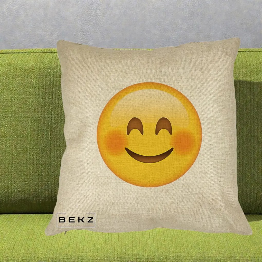 Perna Decorativa Emoji Fericit Roscat, 40x40 cm, Crem, Husa Detasabila, Perna Inclusa, BEKZ®
