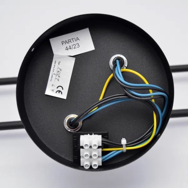 LED Lustră aplicată CAMBRIDGE 4xE27/8W/230V neagră