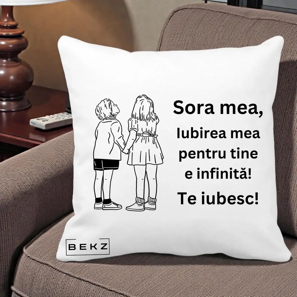 Cadou pentru Sora - Perna Personalizata Sora Mea Te Iubesc Copii Tinand Maini Line Art, 40x40 cm, Alba Mata, Husa Detasabila, Perna Inclusa, BEKZ®