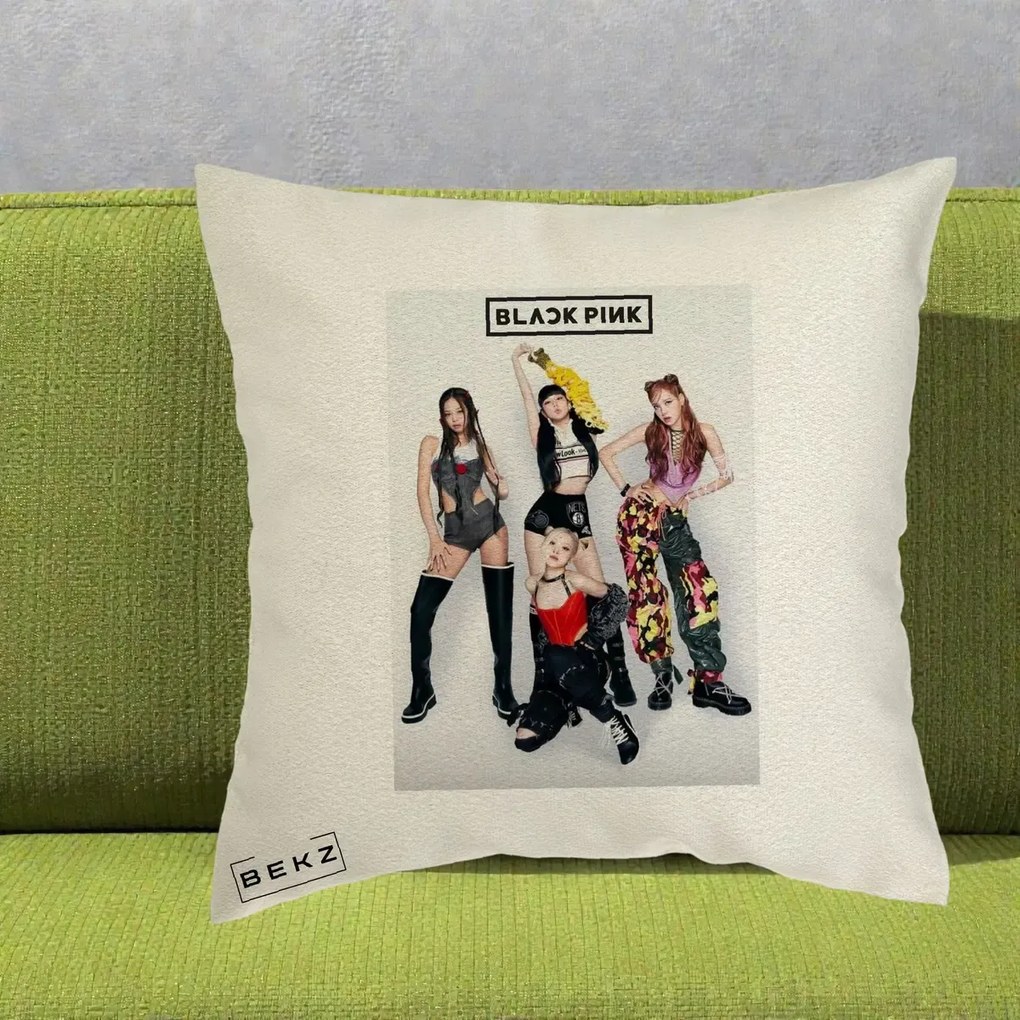 Perna Personalizata K-pop BLACKPINK Fotografie Grup Tinute Edgy, 40x40 cm, Ecru, Husa Detasabila, Perna Inclusa, BEKZ®
