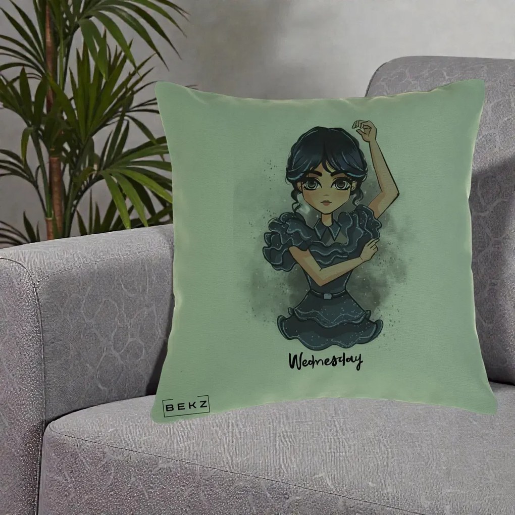 Perna Personalizata Wednesday Addams Dancing Queen, 40x40 cm, Verde, Husa Detasabila, Perna Inclusa, BEKZ®